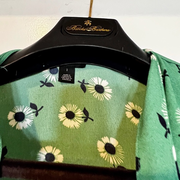 Halogen large floral wrap top, green, in great condition! - Picture 3 of 3